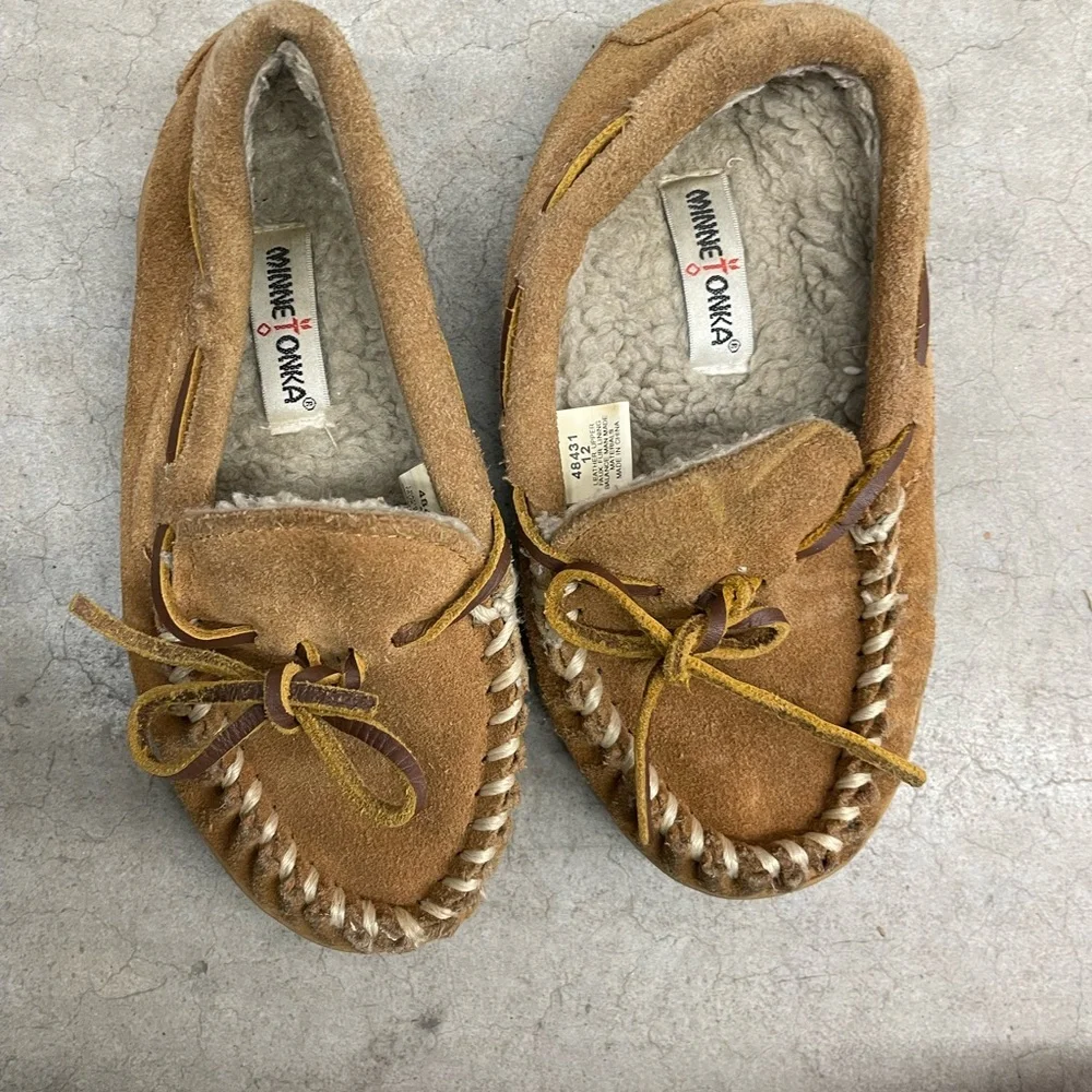 Minnetonka Kids Moccasins Size 12